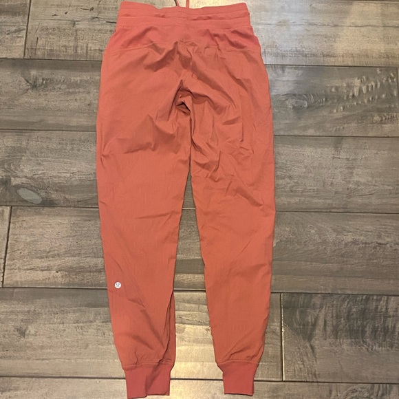 Lululemon Dance Studio Mid-rise Jogger Full Length.Color dark pink . Size 4. - Picture 2 of 10